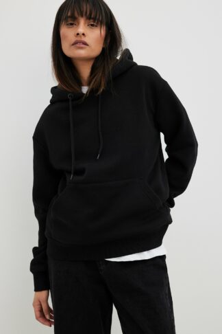 NA-KD Basic Oversize hoodie med borstad yta - Black