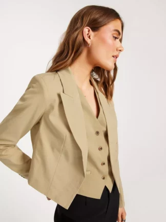 Vero Moda - Kavajer & Blazers - Irish Cream - Vmsaimaitzi Ls Cropped Blazer - Kavajer & Blazers